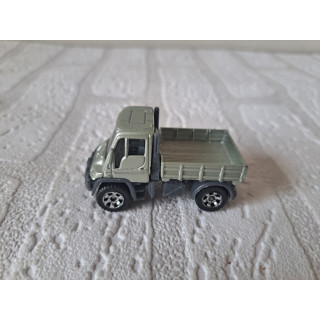 Mercedes Unimog U300 1:84 Matchbox MB728 zilverkleurig