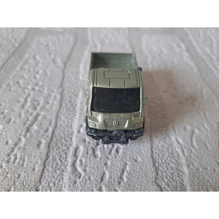 Mercedes Unimog U300 1:84 Matchbox MB728 zilverkleurig - modelauto