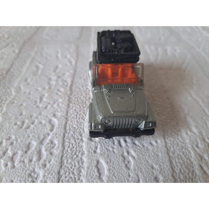 Jeep Wrangler 1998 1:56 Matchbox zilverkleurig  - modelauto