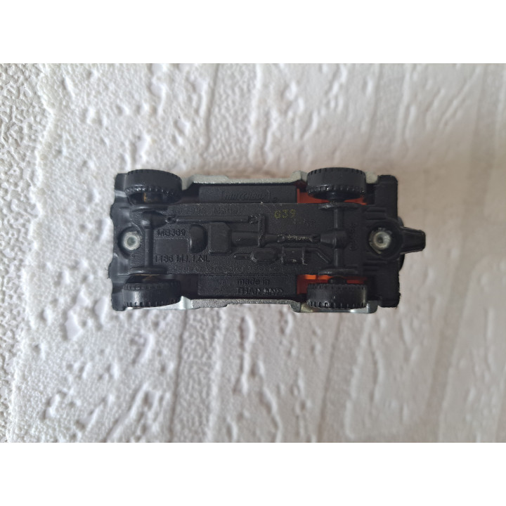 Jeep Wrangler 1998 1:56 Matchbox zilverkleurig  - modelauto