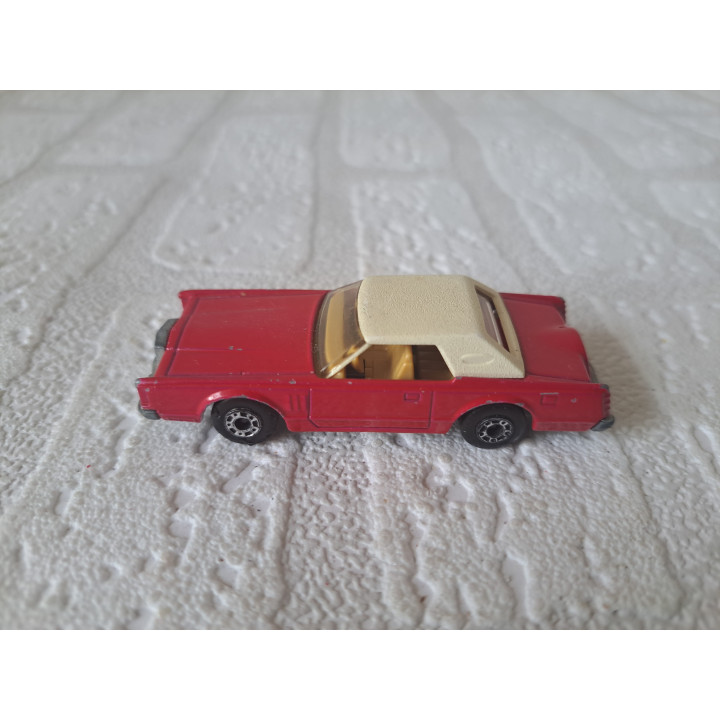 Lincoln Continental Mk. V 1:78 Matchbox NR28