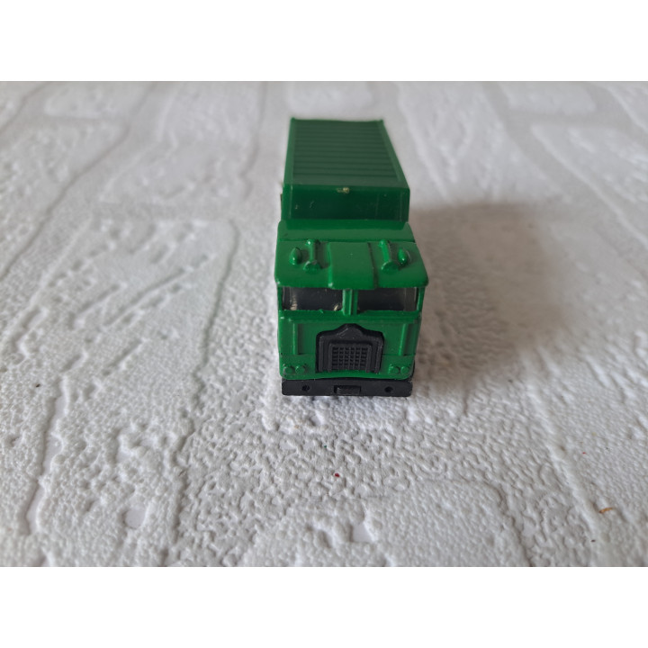 Kenworth K100 vuilniswagen 7 UP Golden Wheels 7x2.5x3cm - modelauto