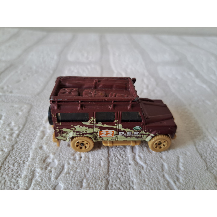 Land Rover Defender 110 1:77 Matchbox MB697 - modelauto