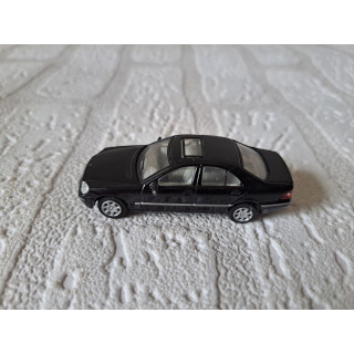 Mercedes Benz S 320 W220 1:74 Schuco