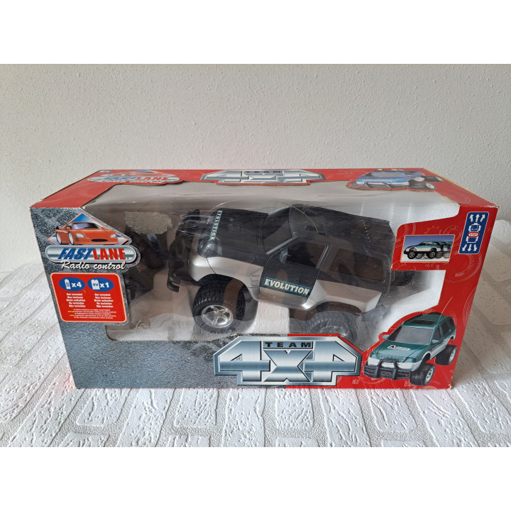 Mitsubishi Pajero Evolution 4x4 1:19 Radiografisch Fastlane - modelauto
