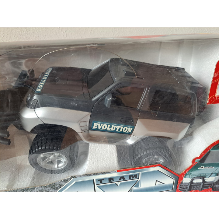 Mitsubishi Pajero Evolution 4x4 1:19 Radiografisch Fastlane - modelauto