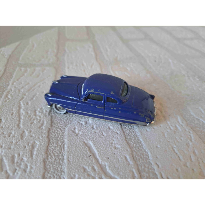 Doc Hudson Cars Disney Pixar 9x3.5x2.5cm - Pixar film
