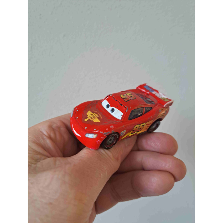 Lightning McQueen Cars Disney Pixar 7.5x3.5x2cm (1)