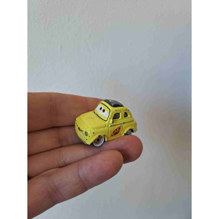 Luigi Cars Disney Pixar 4.5x2.5x3cm (1)
