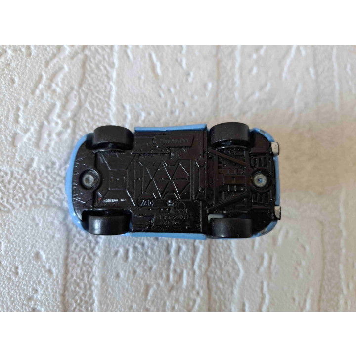 Sally Carrera met bewegende ogen Cars Disney Pixar 7x4x2.5cm - Pixar film
