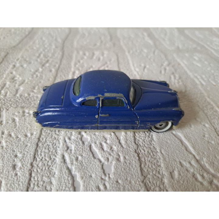 Doc Hudson met bewegende ogen Cars Disney Pixar 9x3.5x2.5cm - Pixar film