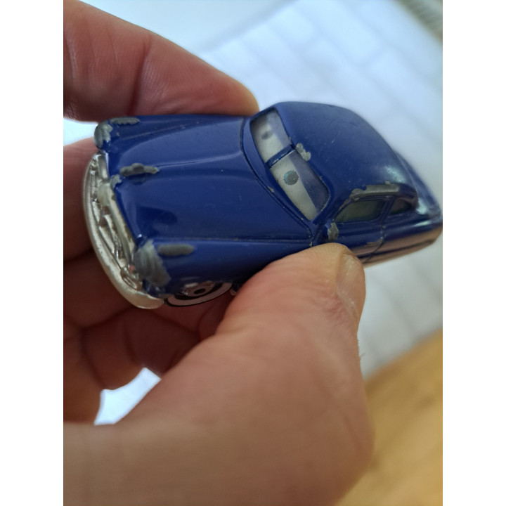 Doc Hudson met bewegende ogen Cars Disney Pixar 9x3.5x2.5cm - Pixar film
