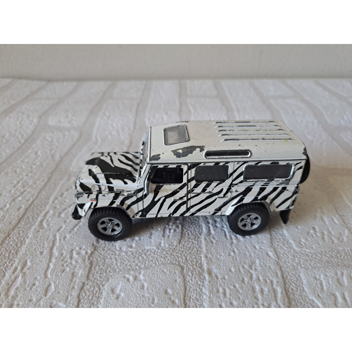Land Rover Defender Safari 1:31 Globe traffic - modelauto