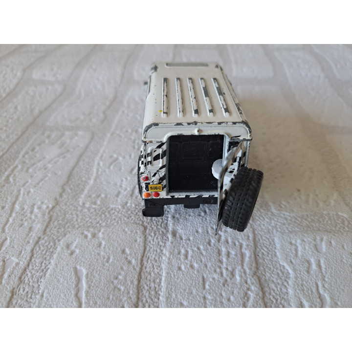 Land Rover Defender Safari 1:31 Globe traffic - modelauto