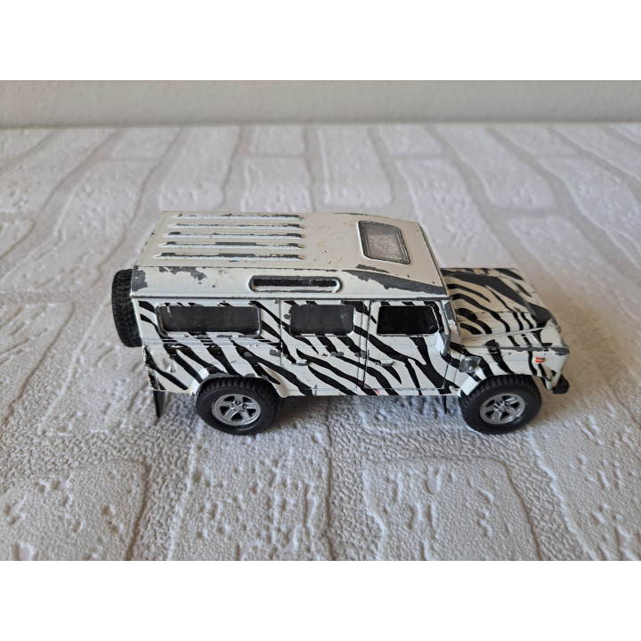 Land Rover Defender Safari 1:31 Globe traffic - modelauto