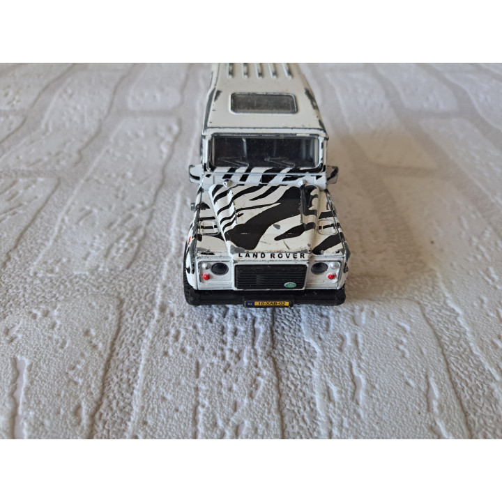 Land Rover Defender Safari 1:31 Globe traffic - modelauto