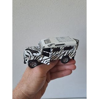 Globe Traffic Land Rover Defender Safari Zebrastrepen (1:31) - Vintage
