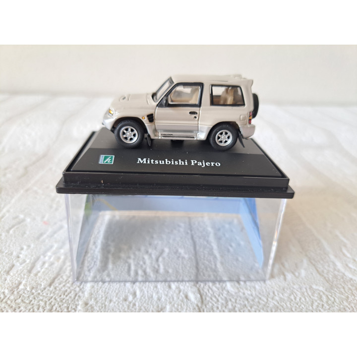 Mitsubishi Pajero SWB Cararama - Hongwell 1:72 - modelauto