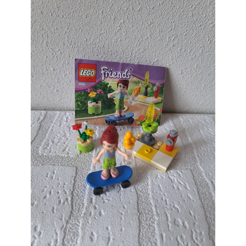 Mia's Skateboard 2012 Lego Friends 30101