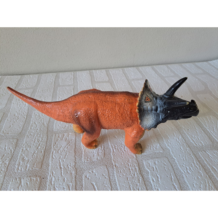 Rubber dinosaurus Triceratops 32.5x7x12.5cm (2) -  Dino