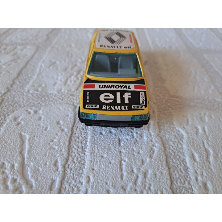 Renault 9 UNIROYAL 1:43 Bburago - modelauto