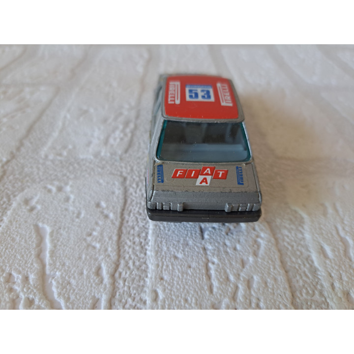 Fiat Regata PIRELLI Bburago 1:43 (2) - modelauto