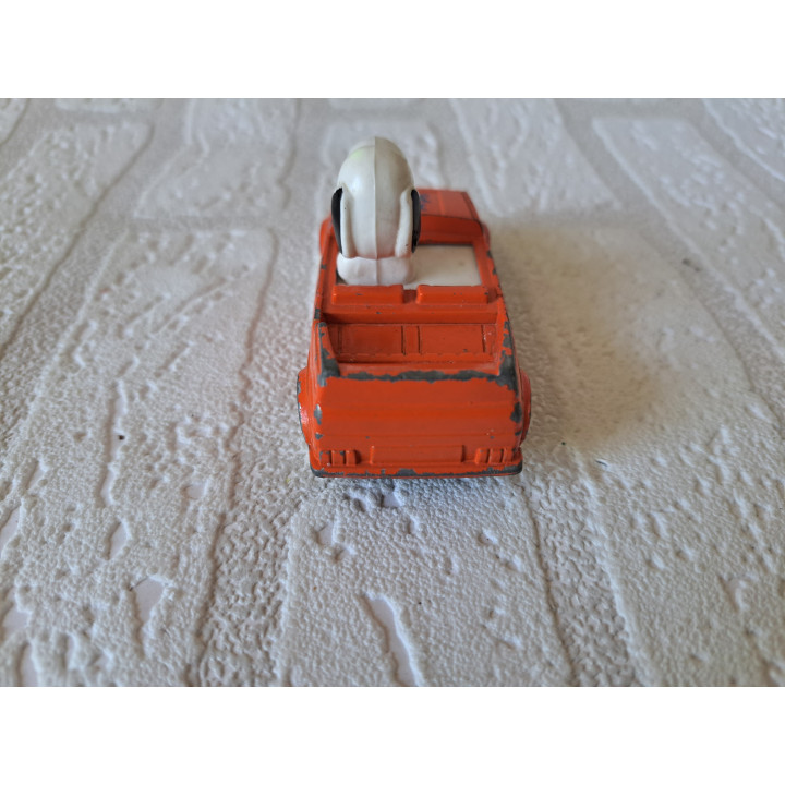 Snoopy in een Volkswagen MK1 Golf Esci SN02 1966 8.5x4x5cm - Peanuts