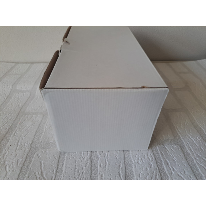 Citroen Traction 11 BL van kunsthars Classic cars 27X10X9cm - modelautos Citroen Traction 11 BL van kunsthars Classic cars 27X10X9cm - modelautos