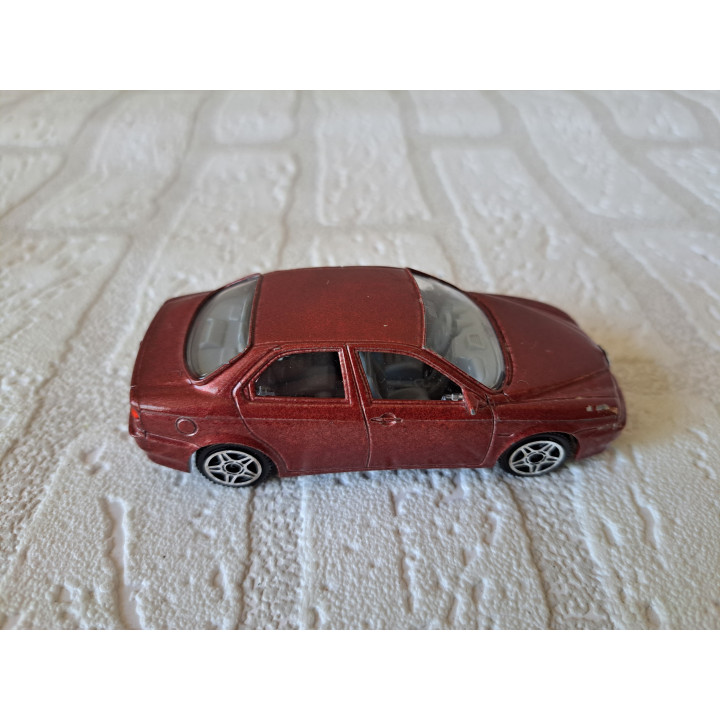 Alfa Romeo 156 1:43 Roodbruin Bburago Model Klassieker