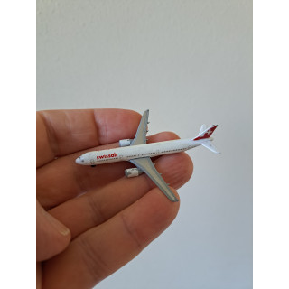 Airbus A330 SWISSAIR Schabak A321 6.5x5.5x2cm