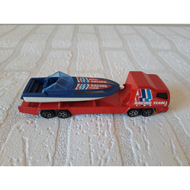 Vrachtwagen oplegger met speedboot 1:100 Majorette 329-370 - modelauto