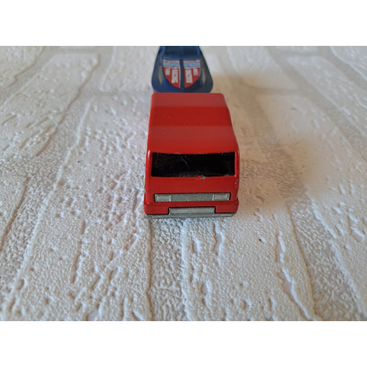 Vrachtwagen oplegger met speedboot 1:100 Majorette 329-370 - modelauto