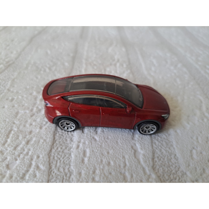 Tesla Model Y 1:63 Matchbox MB1280 (1) - modelauto