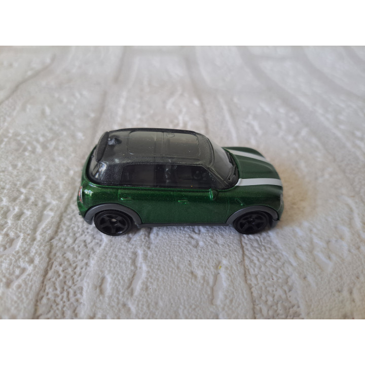 Mini Cooper Countryman 1:63 Matchbox MB713 - modelauto
