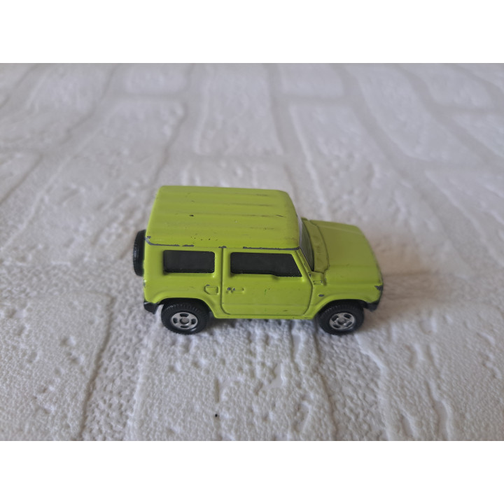 Suzuki Jimmy 2018 1:57 Tomica Tomy nr 14 - modelauto