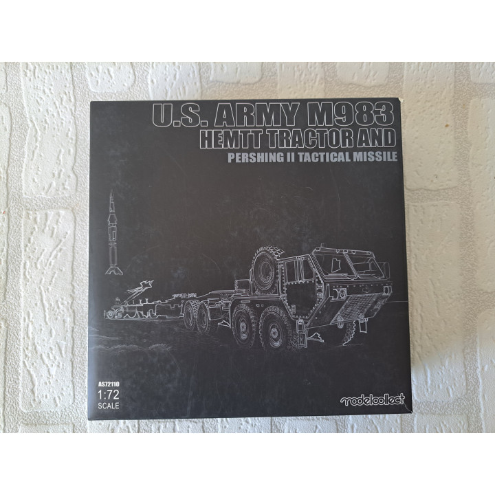 US Army M983 Hemtt tractor en Pershing II tactical missile - militair