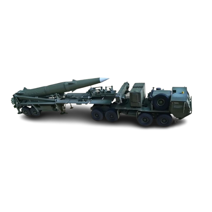 US Army M983 Hemtt tractor en Pershing II tactical missile - militair