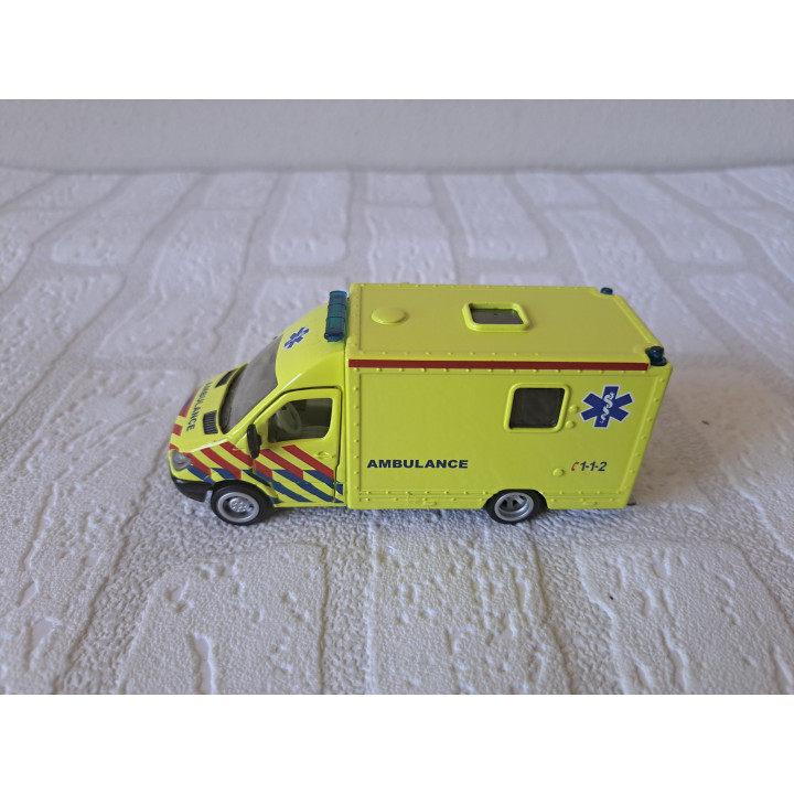 Mercedes Sprinter Nederlandse Ambulance 1:50 Siku 2108 - modelauto