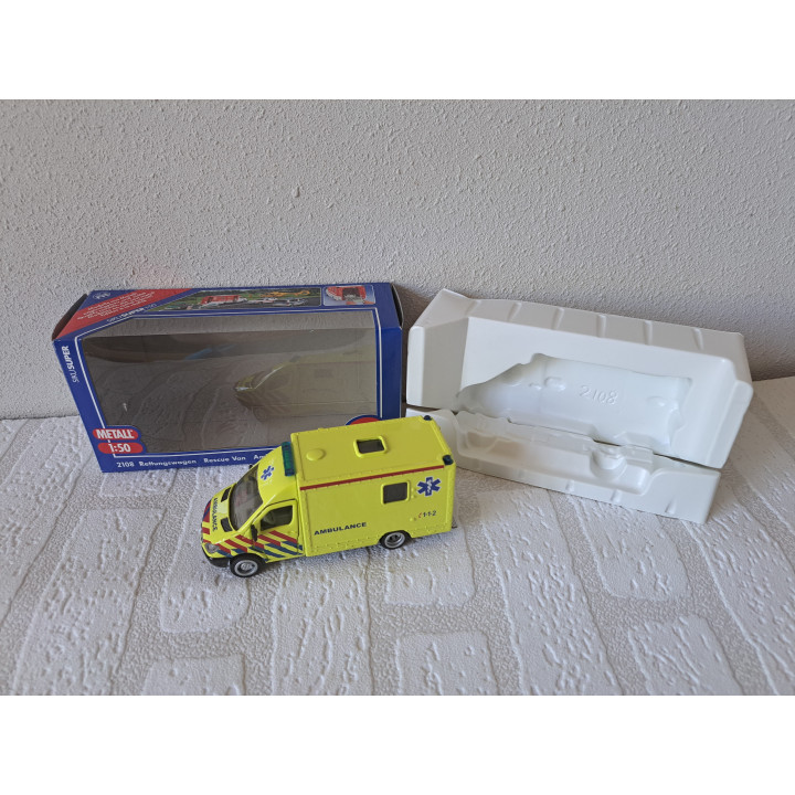 Mercedes Sprinter Nederlandse Ambulance 1:50 Siku 2108 - modelauto