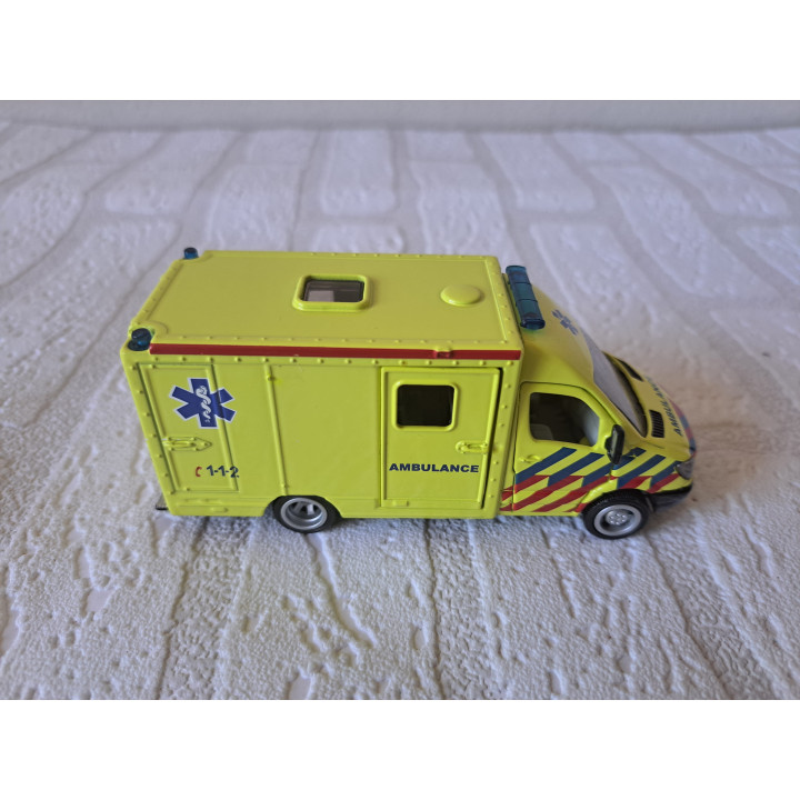 Mercedes Sprinter Nederlandse Ambulance 1:50 Siku 2108 - modelauto