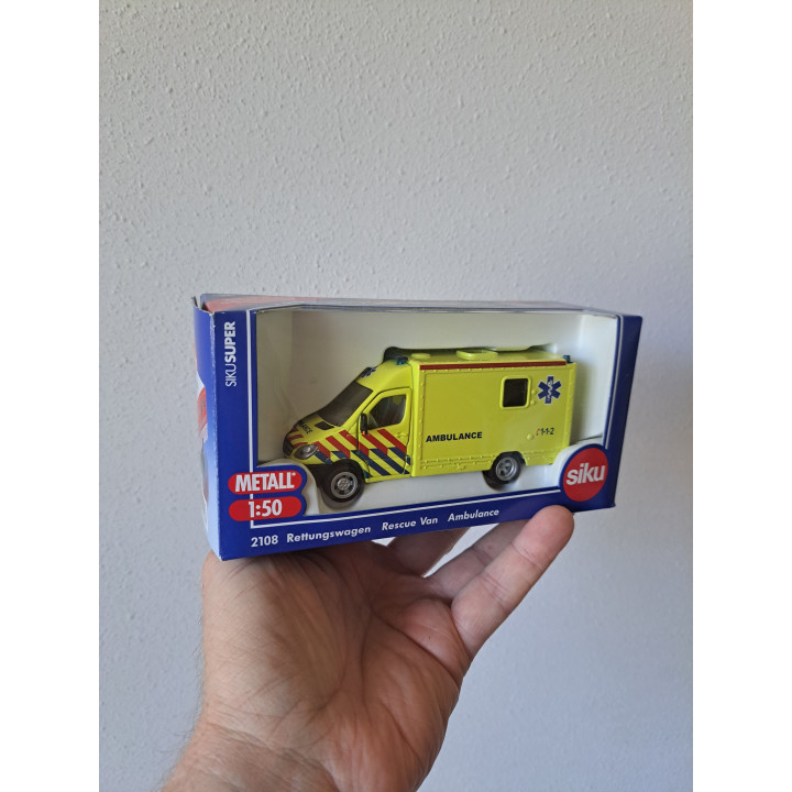 Mercedes Sprinter Nederlandse Ambulance 1:50 Siku 2108