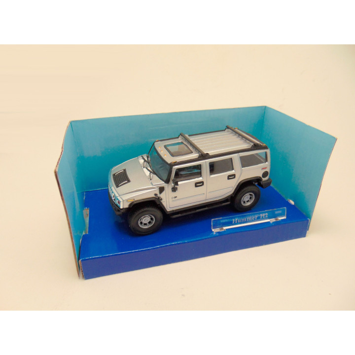 Hummer H2 met Sunroof 1:43 Cararama zilverkleurig