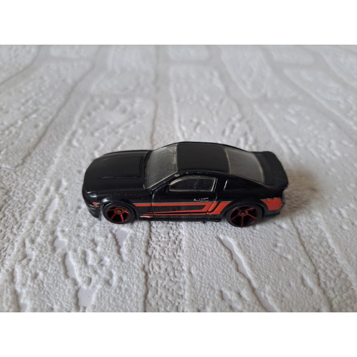 Ford Mustang 2007 5 Pack Hot wheels 2011 (2)