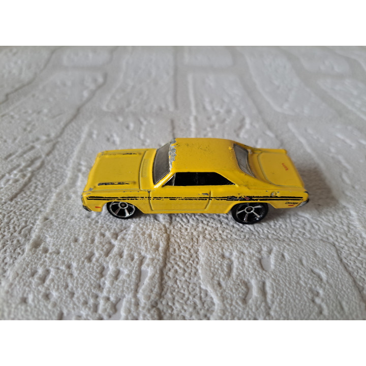 Dodge Charger Brazilian 1974 Hot Wheels 2014-240 geel