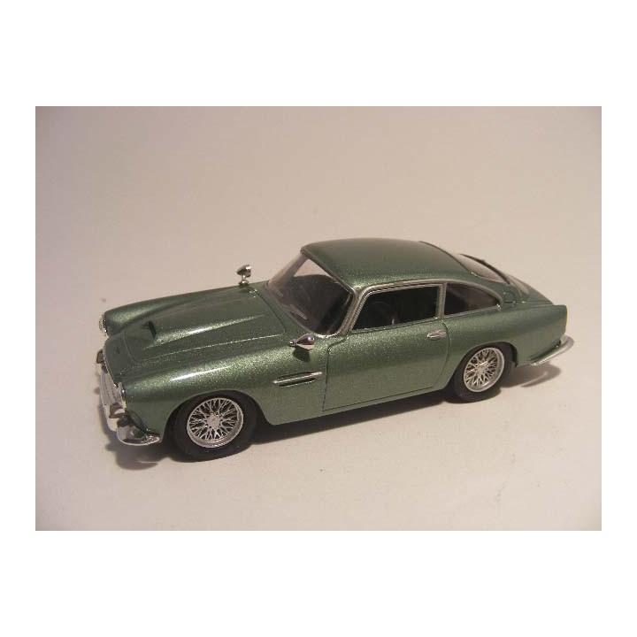 Aston Martin DB 4 Coupe Deagostini 1:43 groen