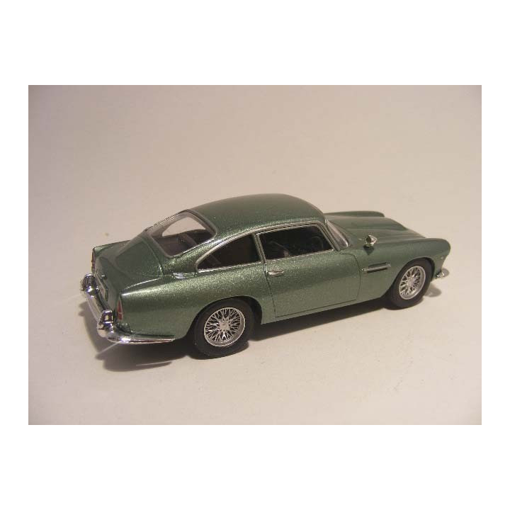 Aston Martin DB 4 Coupe Deagostini 1:43 groen