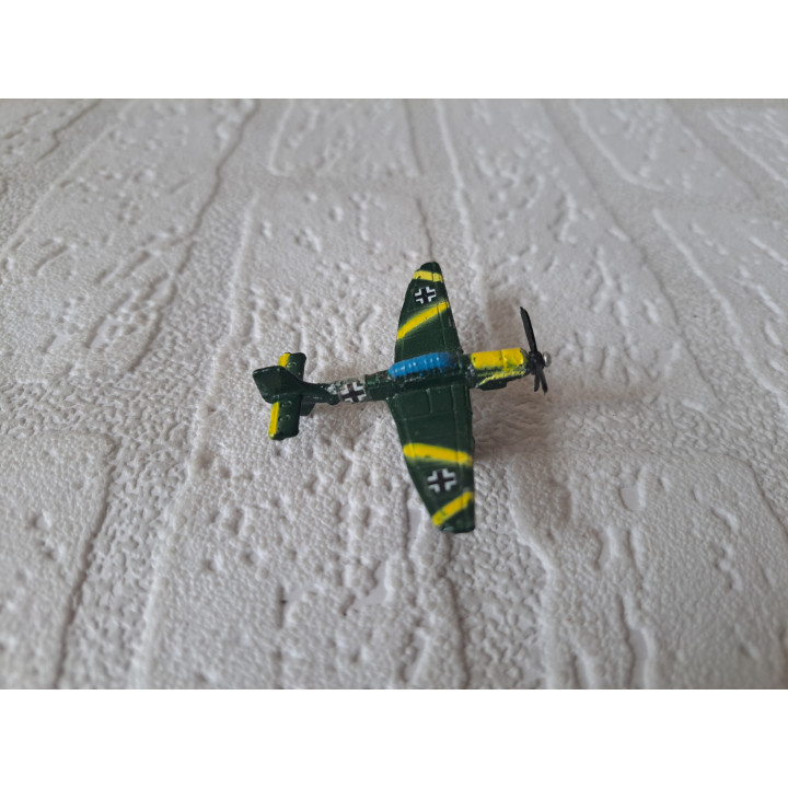 Junkers Ju 87 Stuka vliegtuig ww2 van metaal 4.5x6x1.5cm - oorlogsvliegtuigen