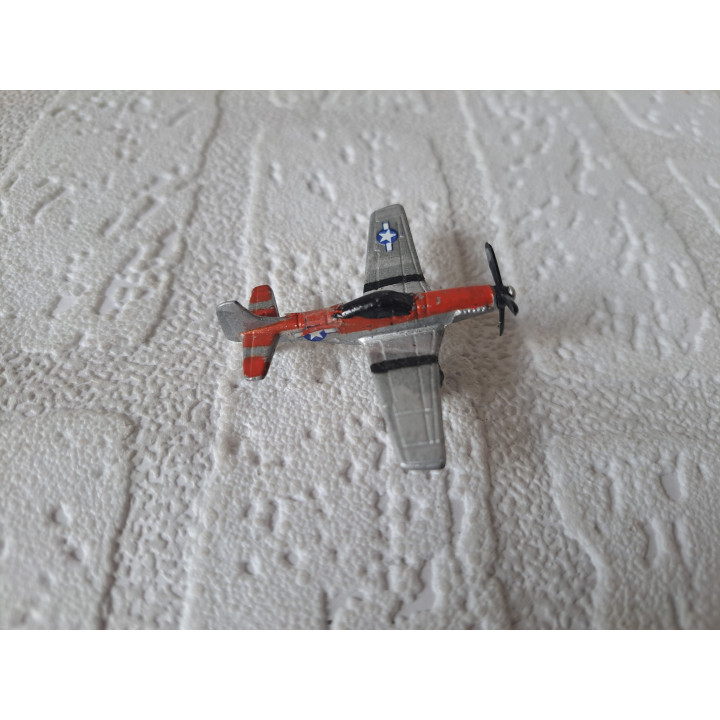 P-51 Mustang vliegtuig ww2 van metaal 4.5x5.5x1.5cm (2) - oorlogsvliegtuigen