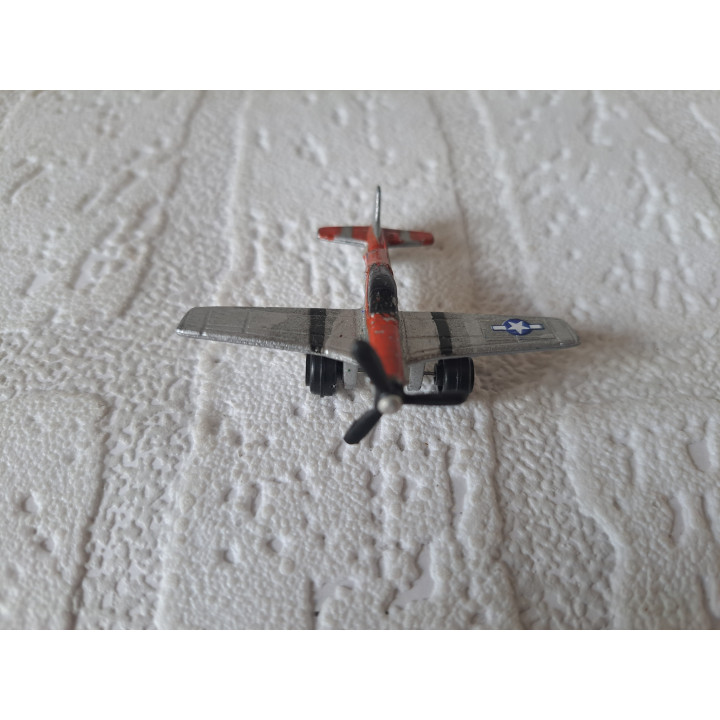 P-51 Mustang vliegtuig ww2 van metaal 4.5x5.5x1.5cm (2) - oorlogsvliegtuigen