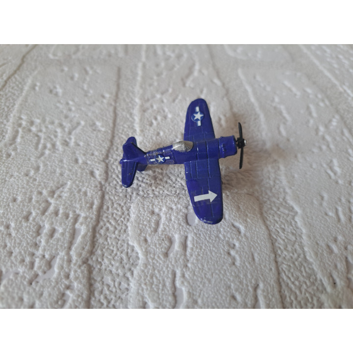 F4U Corsair vliegtuig ww2 van metaal 4.5x5.5x1.5cm - oorlogsvliegtuigen